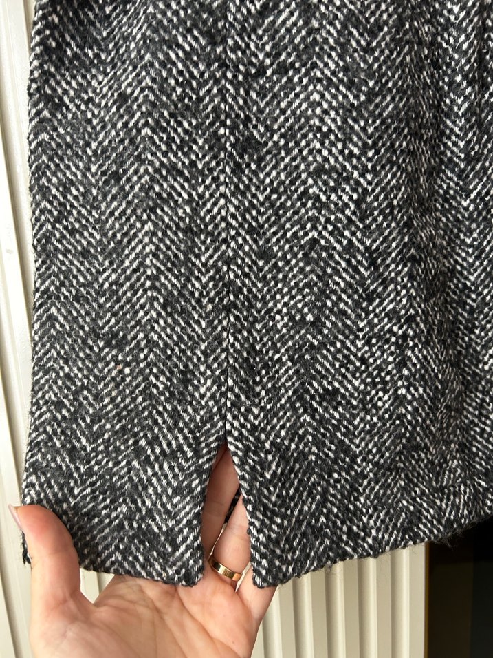 Koton kışlık kemer Detaylı Siyah Desenli Mini Etek - Görsel 3