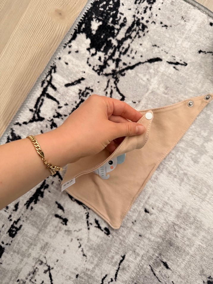 Bej Bebek Önlüğü - Görsel 3