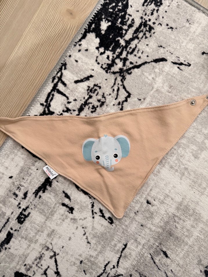 Bej Bebek Önlüğü - Görsel 2