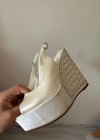 Aysira Gelin ayakkabısı Beyaz Kadın Dolgu Topuklu Gece Ayakkabıs - Görsel 3