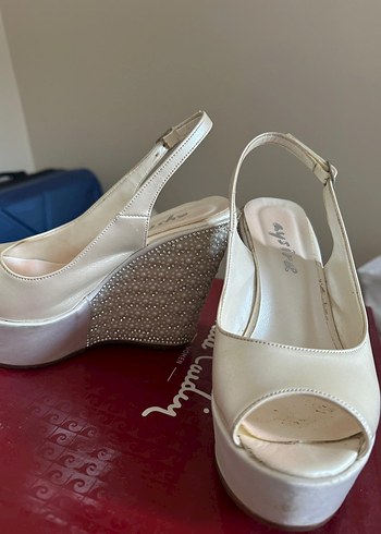 Aysira Gelin ayakkabısı Beyaz Kadın Dolgu Topuklu Gece Ayakkabıs - Görsel 5