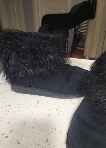 Kürklü Siyah Süet Kadın Dolgu Topuk Bot - Görsel 2