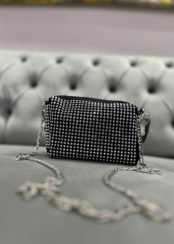 Zincir Detaylı Siyah Puantiyeli Kadın Çanta - Görsel 6