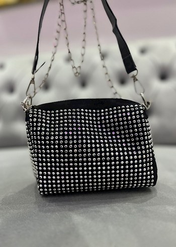 Zincir Detaylı Siyah Puantiyeli Kadın Çanta - Görsel 9