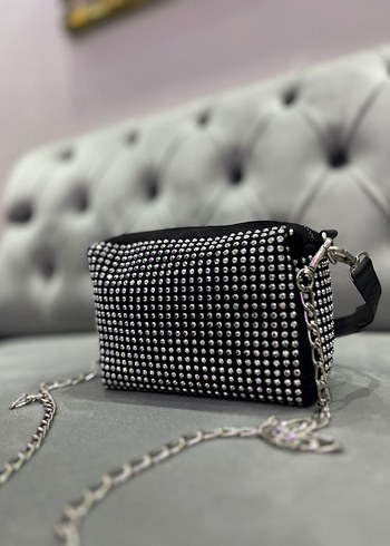 Zincir Detaylı Siyah Puantiyeli Kadın Çanta - Görsel 2