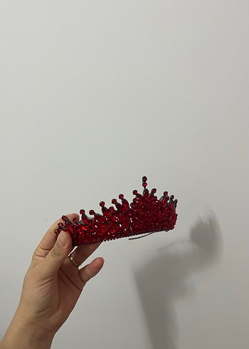 Kırmızı Payetli Taç Saç Aksesuarı