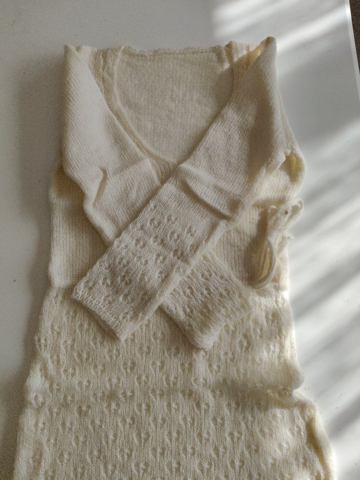 Beyaz V Yaka Örgü Elbise - Görsel 3