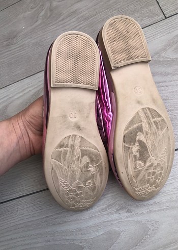 Diğer Pembe Parlak Kız Babet Çiçek Detaylı