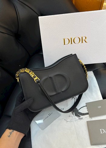 CHRISTIAN DİOR