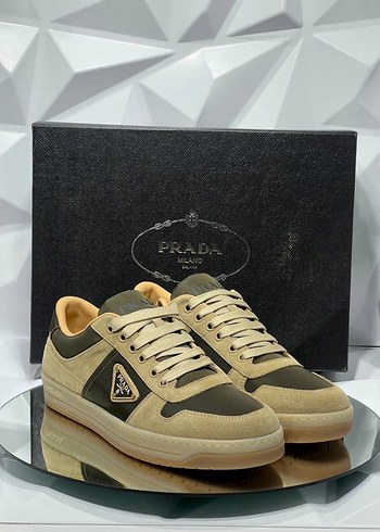 prada 42