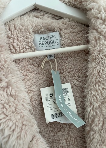 Pull and Bear Bej Kadife Kürklü Midi Kadın Ceket
