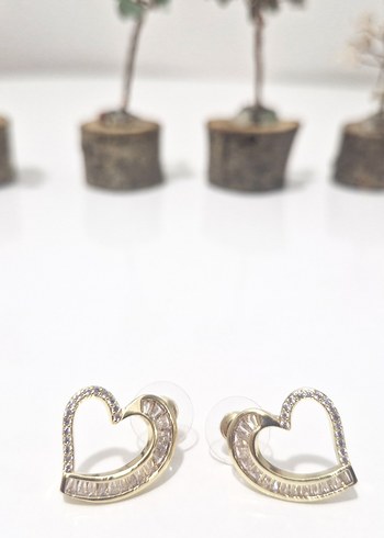 Altın Renk Mini Kalp Küpeler - Görsel 2