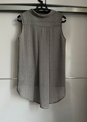 Gri Kalp Desenli V Yakalı Salaş Kadın Bluz - Görsel 3