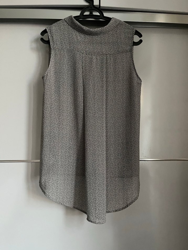 Gri Kalp Desenli V Yakalı Salaş Kadın Bluz - Görsel 4