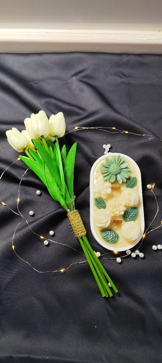 Beyaz Pastel Çiçekli Dekoratif Mum - Görsel 2