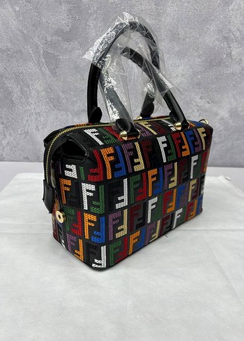  Beden Fendi