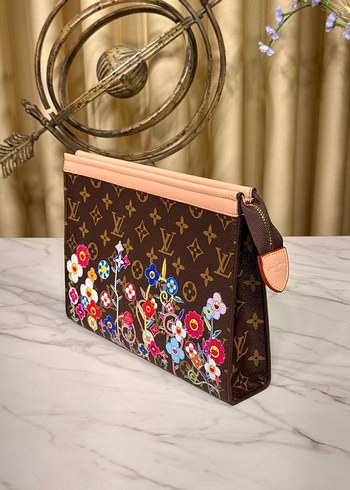 Louis Vuitton LOUIS VUITTON Clutch