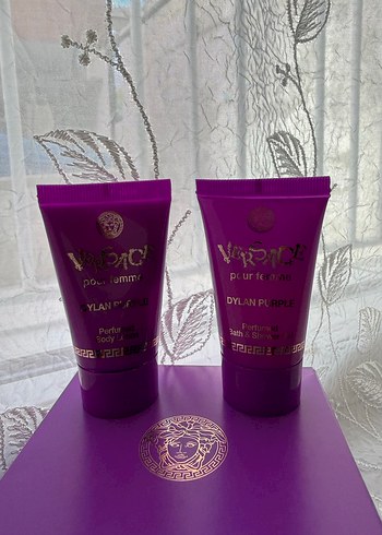  Beden Versace Dylan Purple Kadın Parfüm Seti