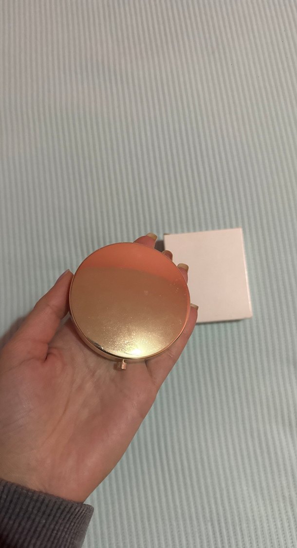 Elizabeth Arden Ayna ve İlaç Kutusu - Görsel 2