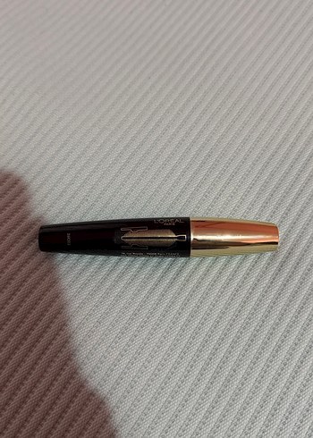 Volume Million Lashes Siyah Maskara - Görsel 3