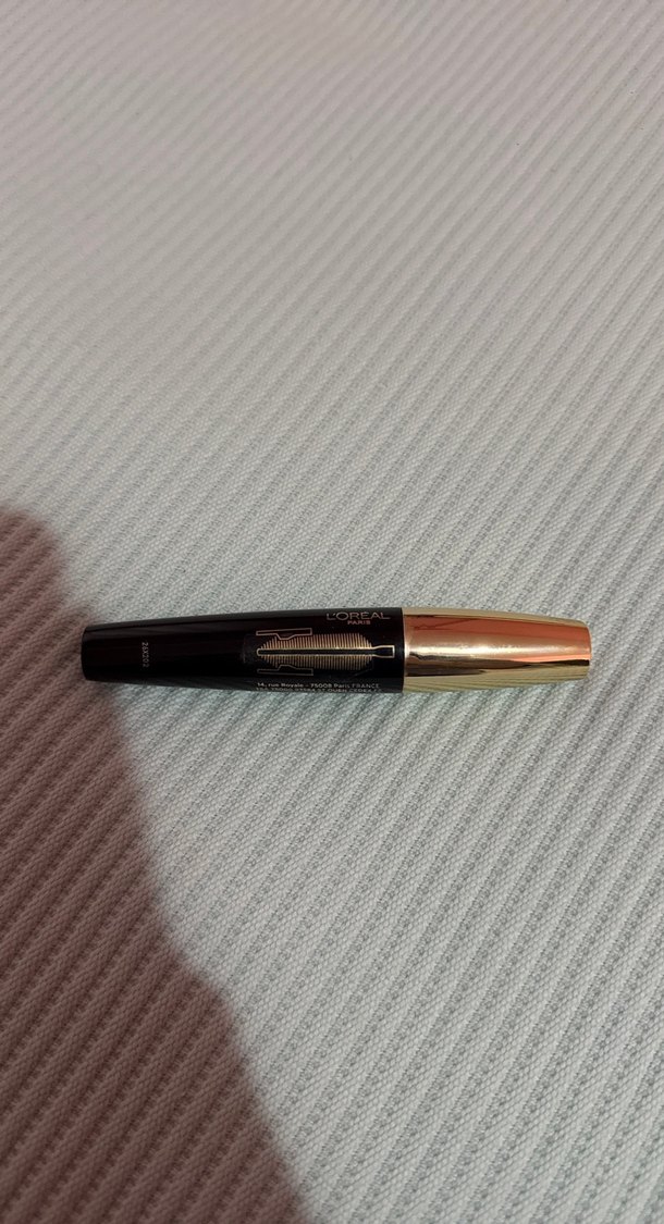 Volume Million Lashes Siyah Maskara - Görsel 3