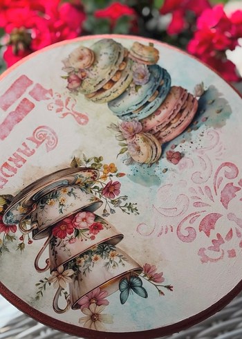 Pastel Renkli Bahçe Temalı Dekoratif Sunumluk - Görsel 3