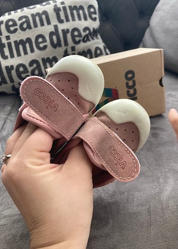 Kız Çocukları İçin İlk Adım Ayakkabısı Velcro - Görsel 6