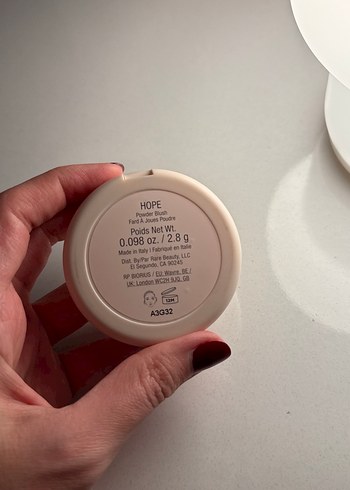 Rare Beauty allık highlighter - Görsel 3