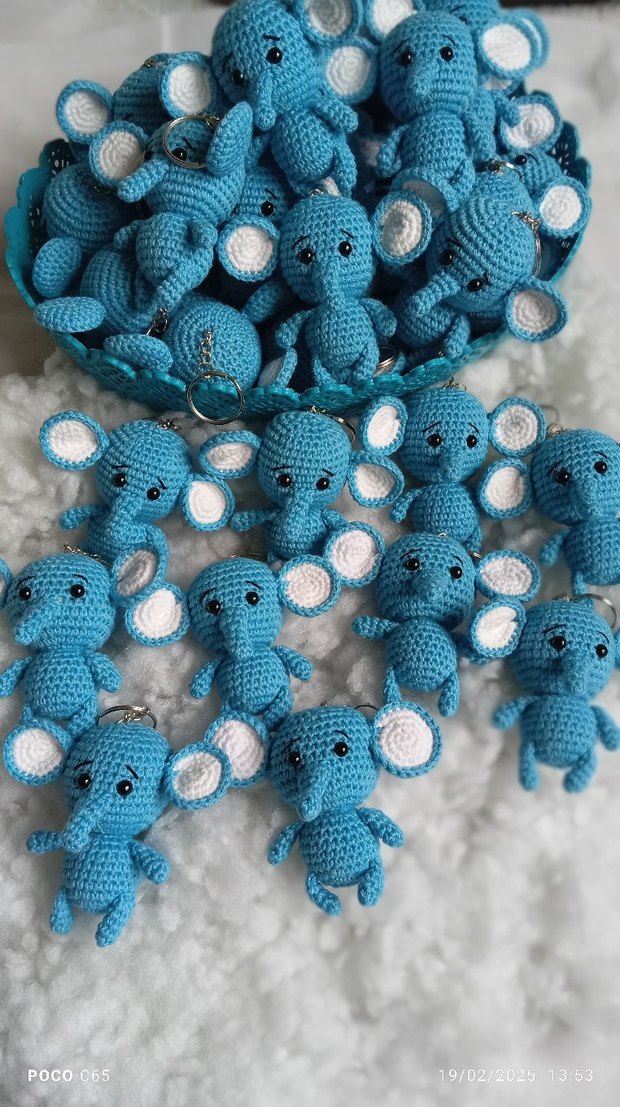 Mavi Örgü Fil Anahtarlık - Görsel 2
