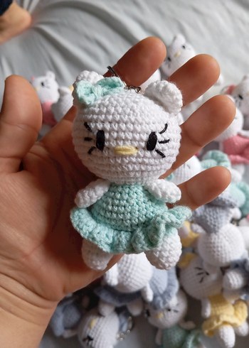 Renkli Örgü hello kitty Anahtarlık - Görsel 2