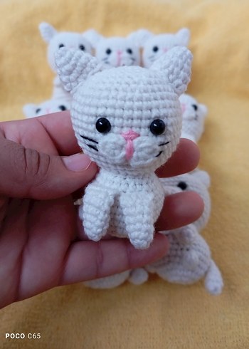 Renkli Bej El Örgüsü Peluş Kedi Oyuncak - Görsel 3