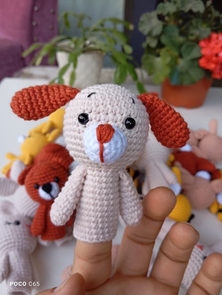 Renkli El Örgüsü Parmak Kuklaları - Görsel 4