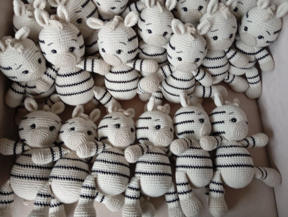 Renkli Çizgili El Yapımı Zebra Peluş Oyuncak - Görsel 2