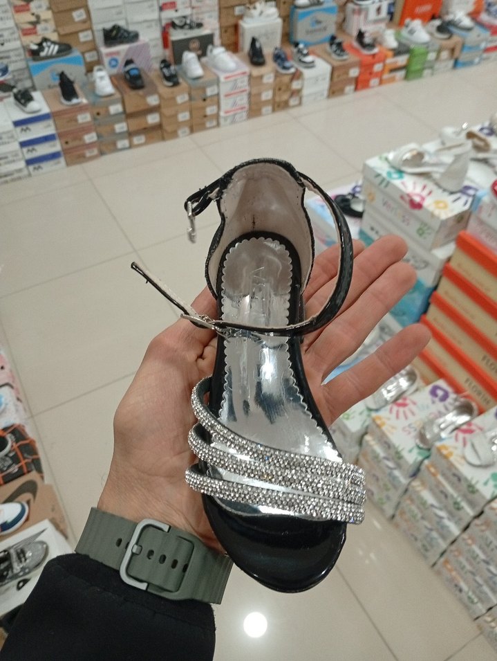 çocuk Renkli Payetli Yılan Desenli Topuklu Ayakkabı - Görsel 4