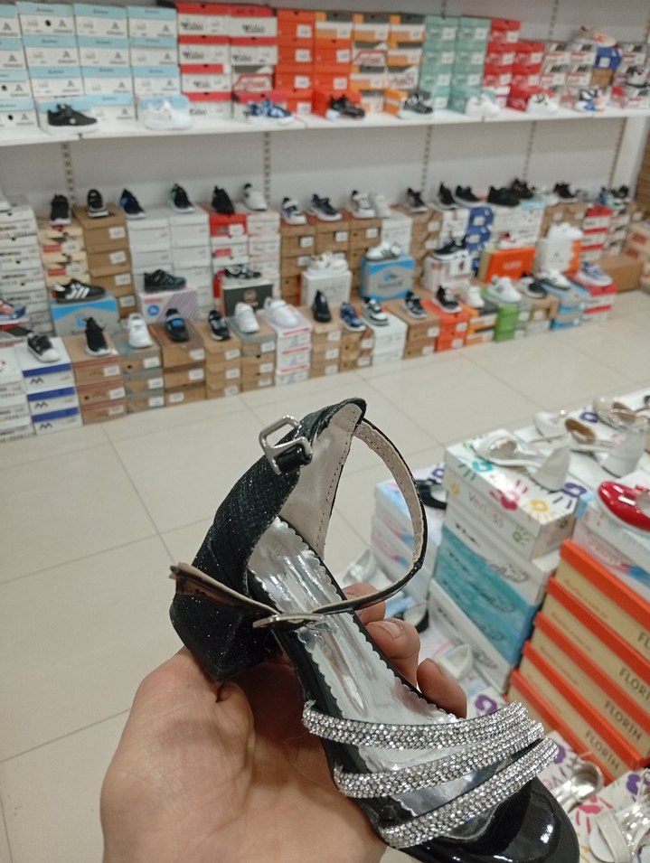 çocuk Renkli Payetli Yılan Desenli Topuklu Ayakkabı - Görsel 5