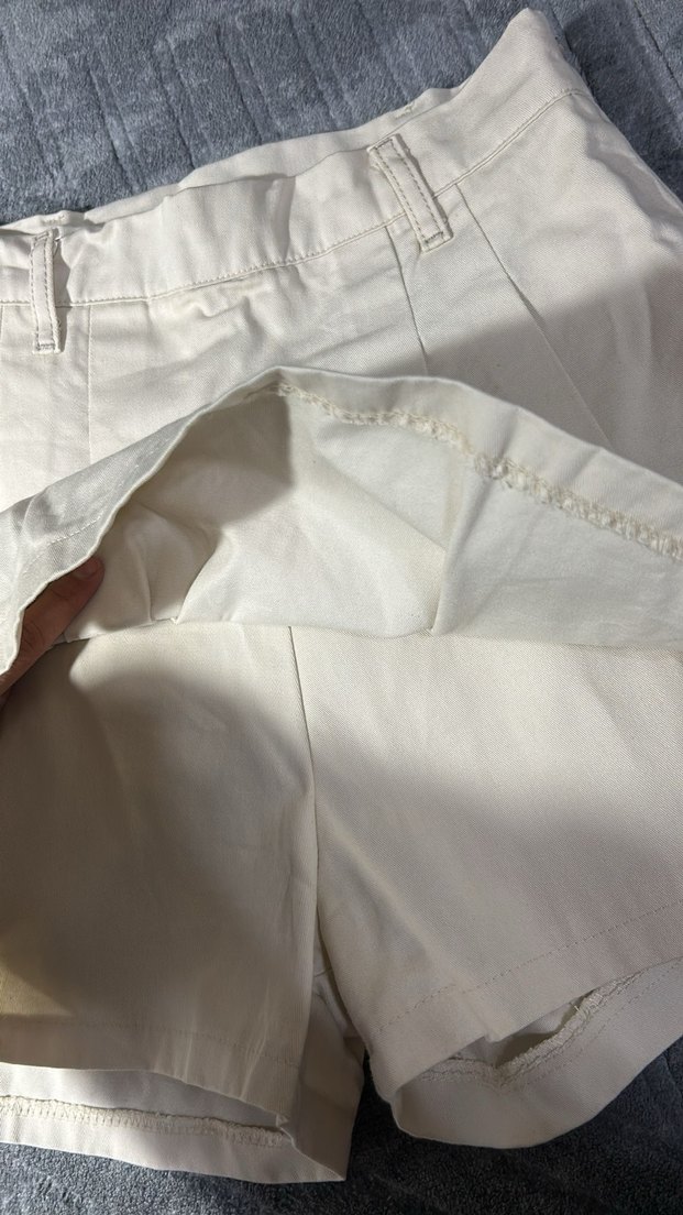 Bej Yüksek Bel Keten Şort Pilili - Görsel 3