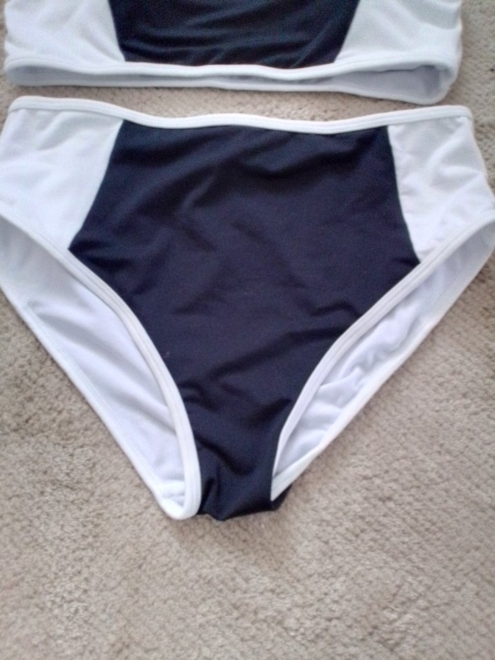 Beyaz Siyah Baskılı Kadın Bikini Takımı - Görsel 2