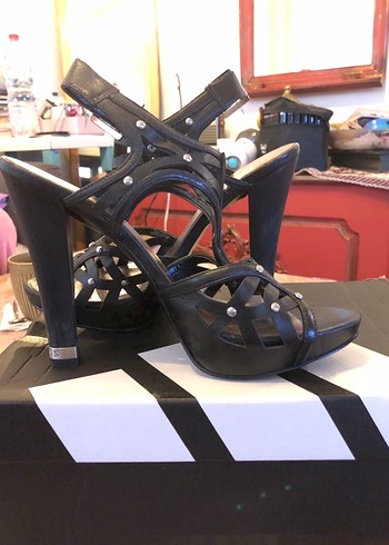 Kadın Siyah Platform Topuklu GUESS 39 - Görsel 7