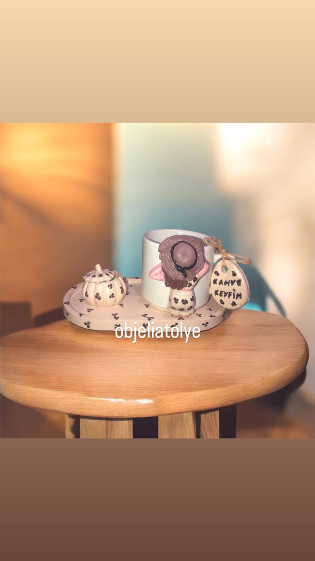 Kaplı kadın fincan Kahverengi Figürlü Seramik Fincan - Görsel 3