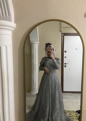 Uzun Gri İşlemeli Transparan Tesettür Abiye - Görsel 2