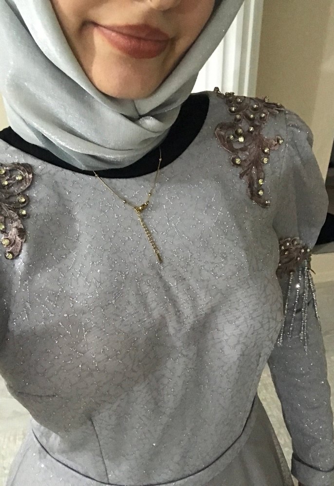 Uzun Gri İşlemeli Transparan Tesettür Abiye - Görsel 3