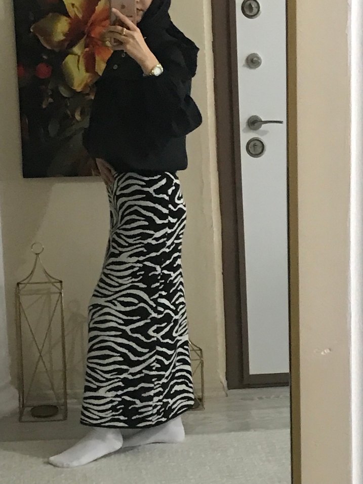 Zebra Desenli Uzun Drapeli Kadın Etek - Görsel 3