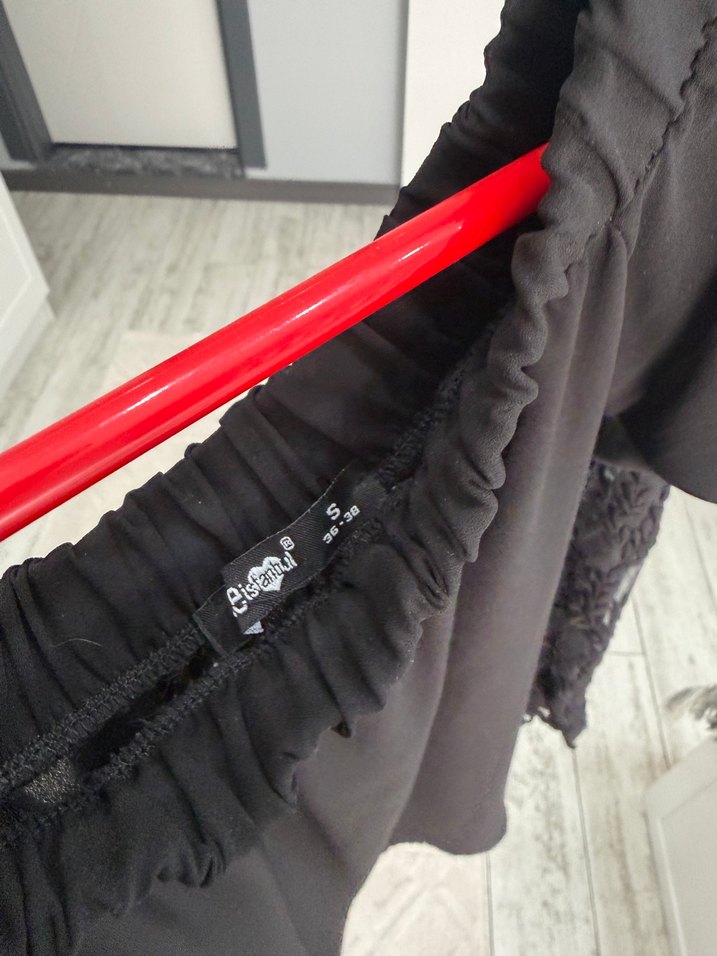 Dantel Detaylı Siyah Uzun Kollu Straplez Bluz - Görsel 2