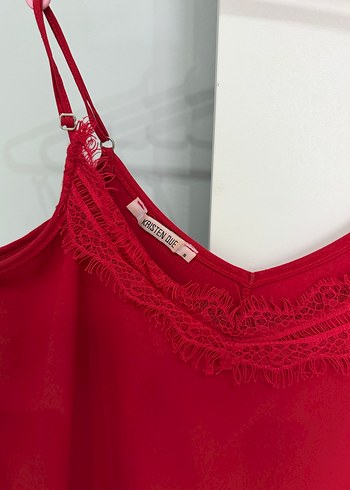 Kadın Kırmızı Dantelli V Yakalı İp Askılı Bluz - Görsel 2