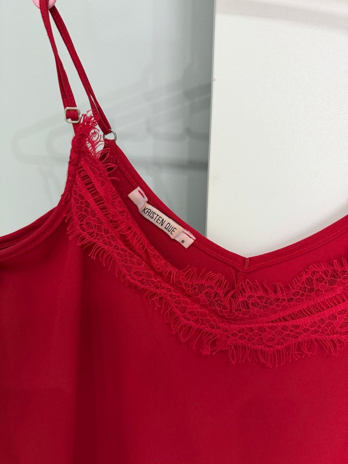 Kadın Kırmızı Dantelli V Yakalı İp Askılı Bluz - Görsel 2