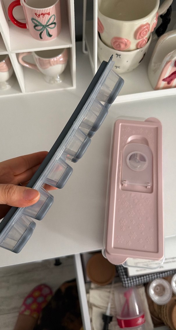 Pembe ve gri buzluk kabı - Görsel 2