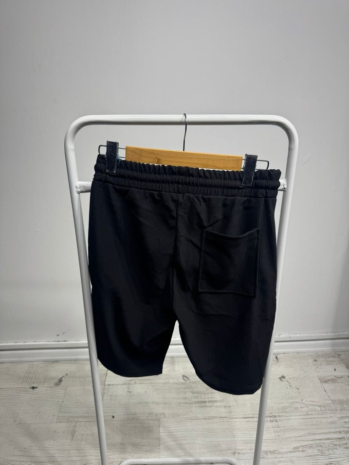 Siyah Rahat Kesim Erkek Mini Şort - Görsel 2