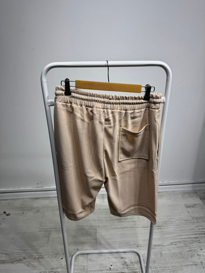 Bej Rahat Kesim Kadın Bermuda Şort - Görsel 2