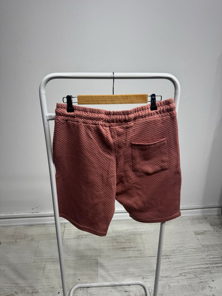 Kemerli Kırmızı Rahat Erkek Şort - Görsel 2