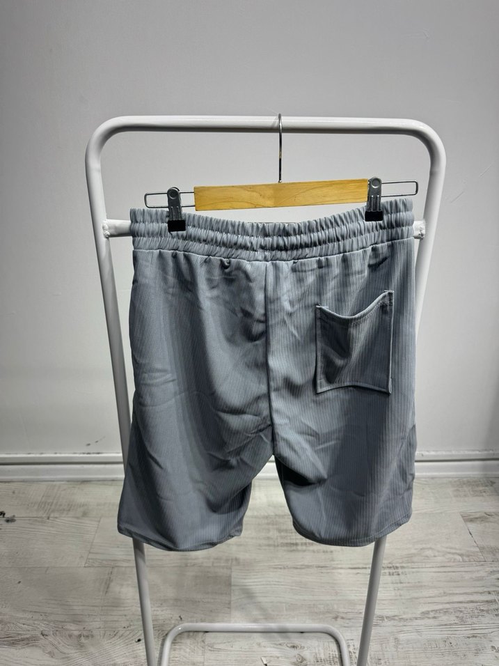 Gri Relaxed Fit Erkek Kısa Şort - Görsel 2